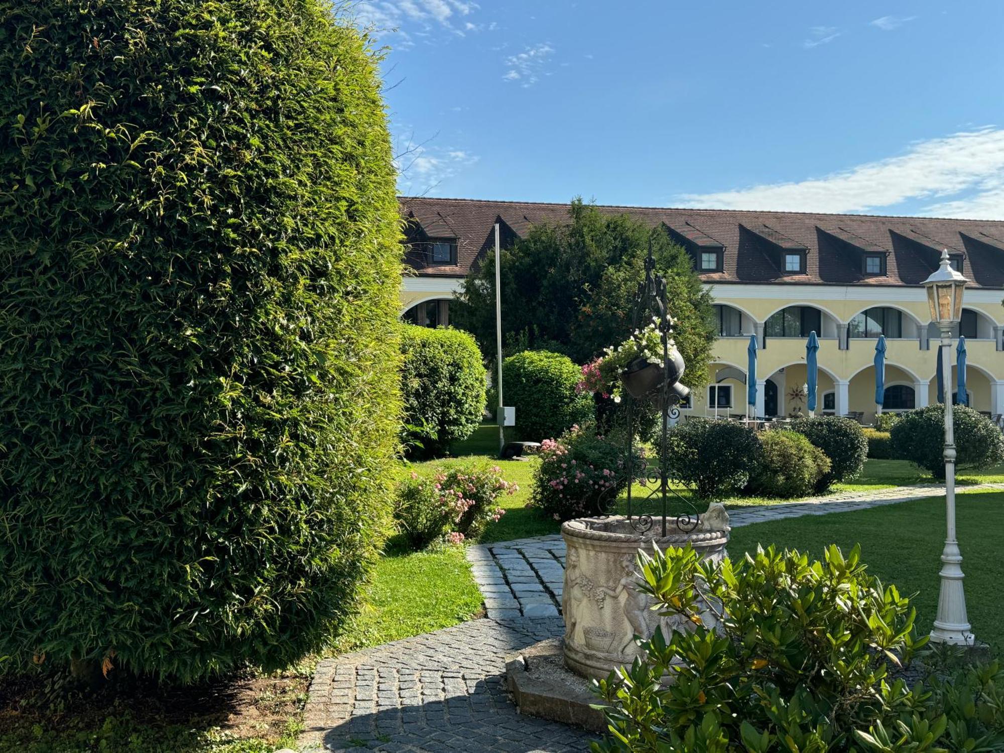 Schloss Kirchham Buitenkant foto